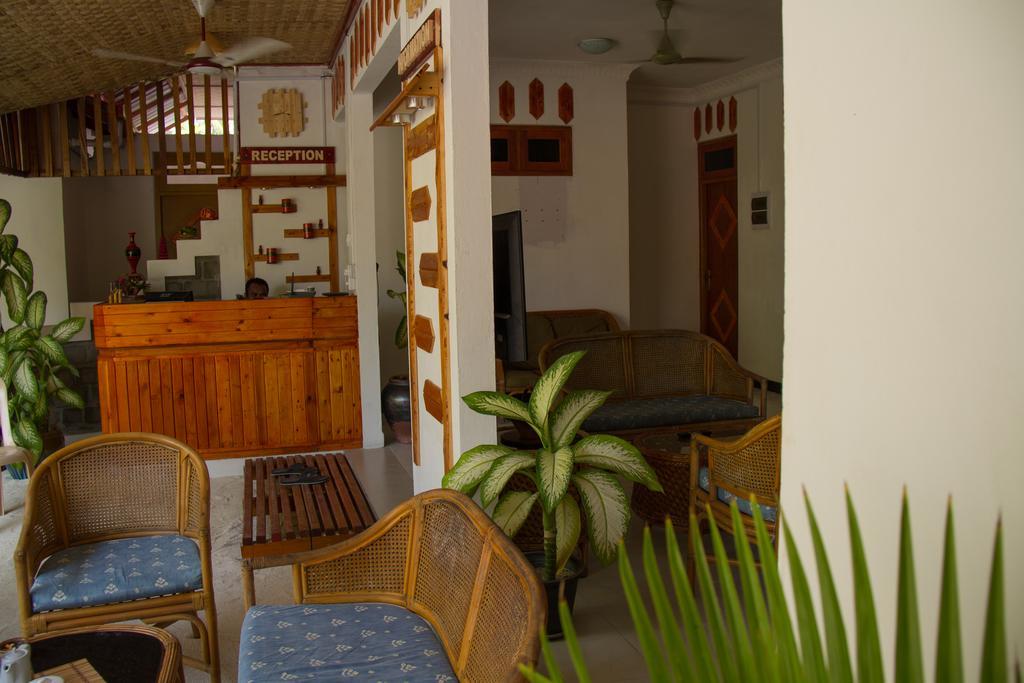 Alvi Star Inn Thulhaadhoo Zewnętrze zdjęcie