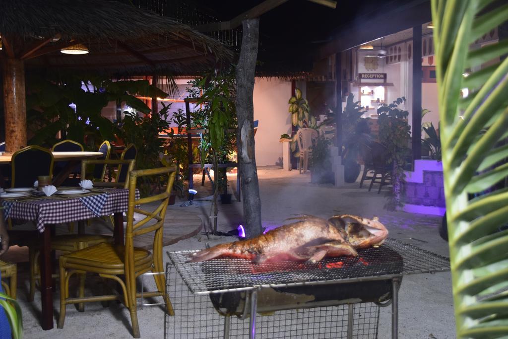Alvi Star Inn Thulhaadhoo Zewnętrze zdjęcie