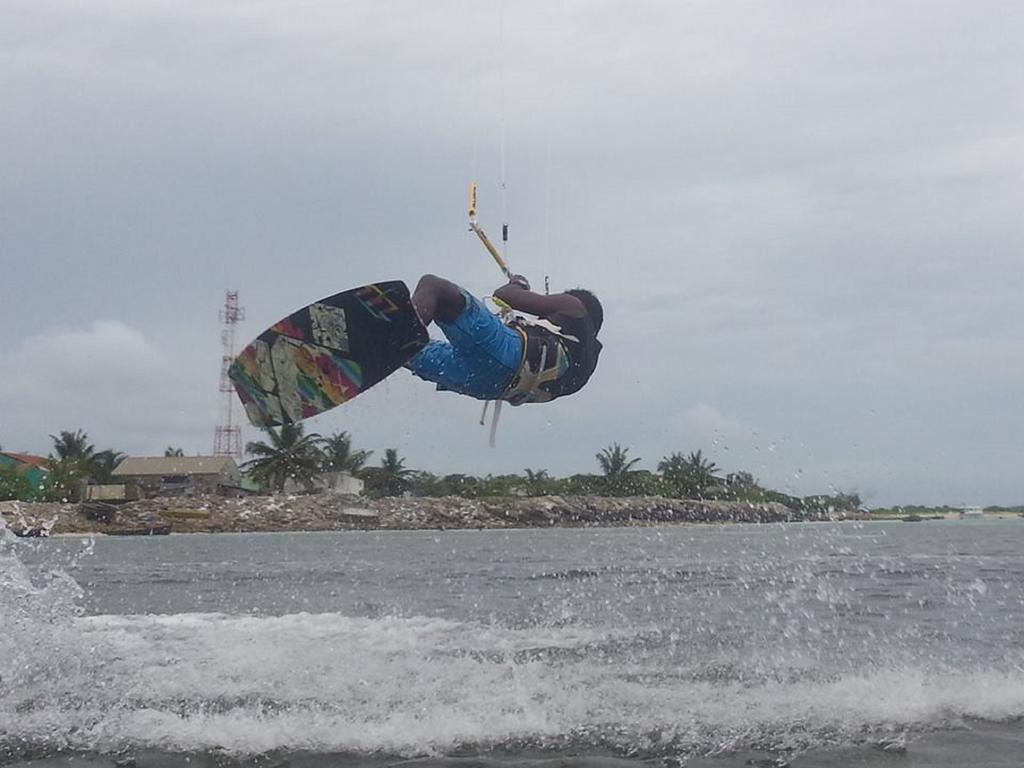 Alvi Star Inn Thulhaadhoo Zewnętrze zdjęcie