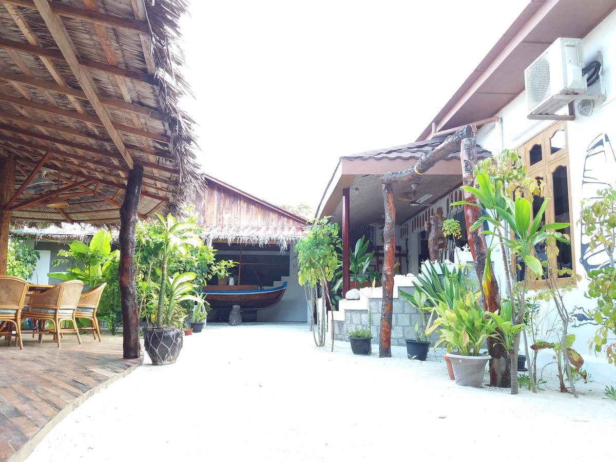 Alvi Star Inn Thulhaadhoo Zewnętrze zdjęcie