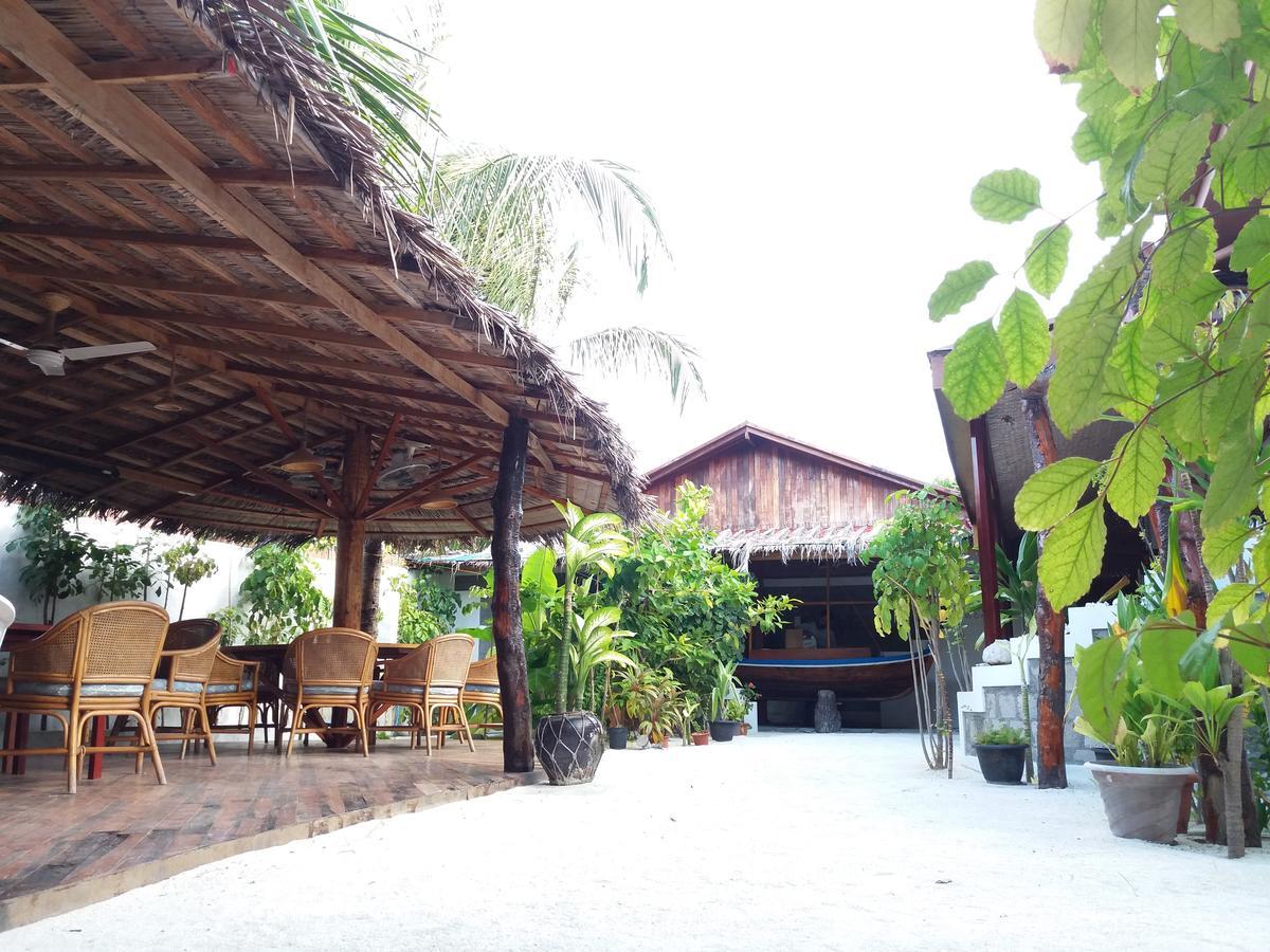 Alvi Star Inn Thulhaadhoo Zewnętrze zdjęcie