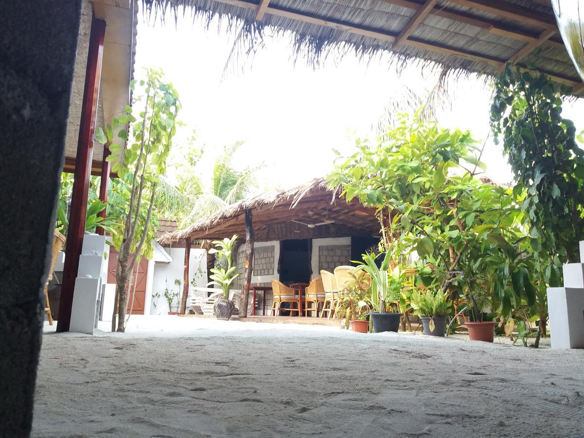 Alvi Star Inn Thulhaadhoo Zewnętrze zdjęcie